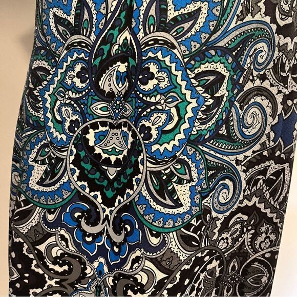 Sleeveless scoop neck paisley print knee length dress - Picture 6 of 13